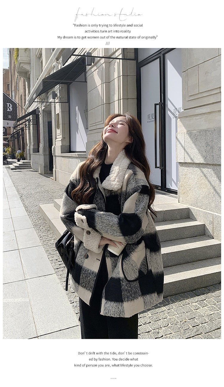 Black And White Lattice Pattern Lamb Wool Coat