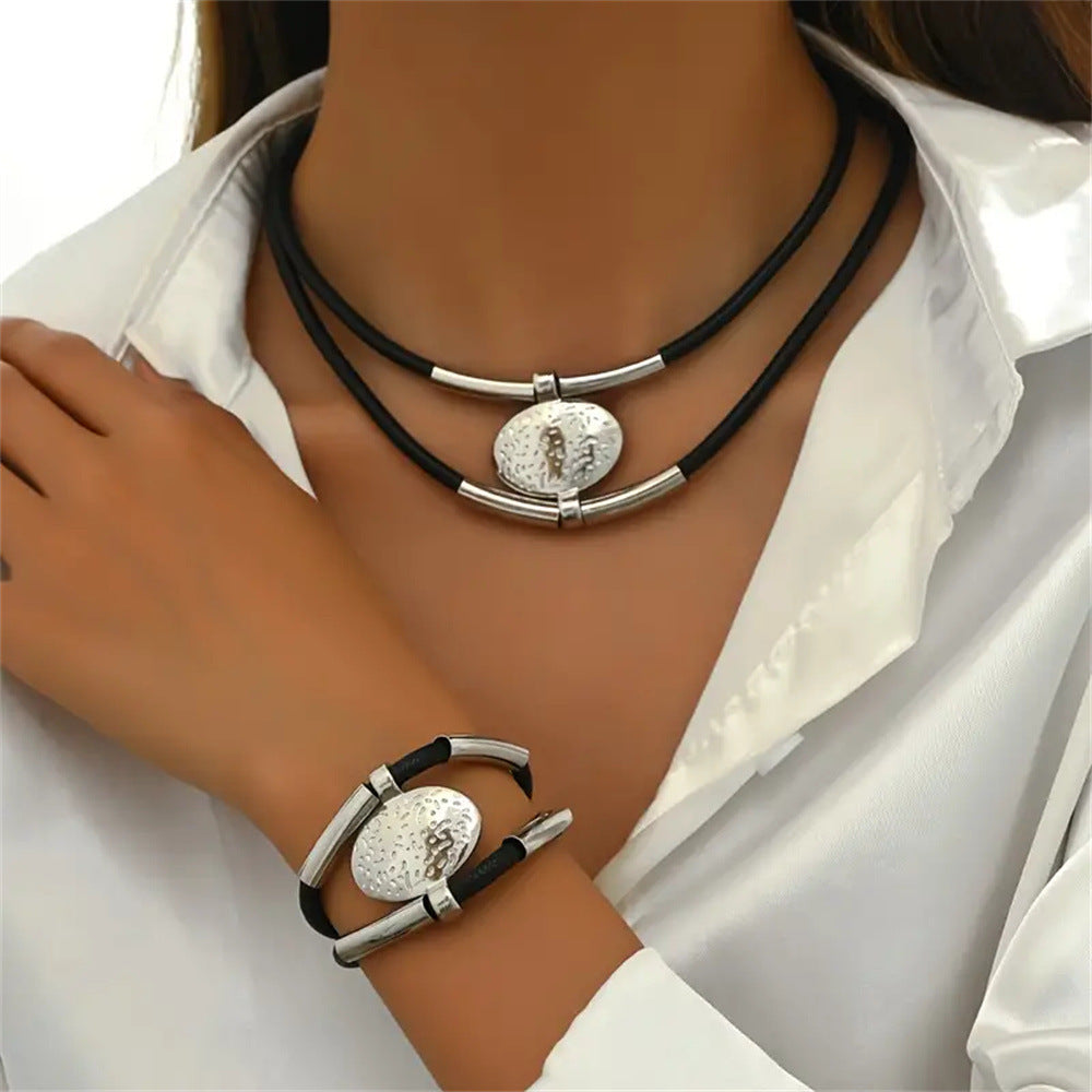 Womens Retro-Style Silver Oval Pendant Necklace And Bracelet Set