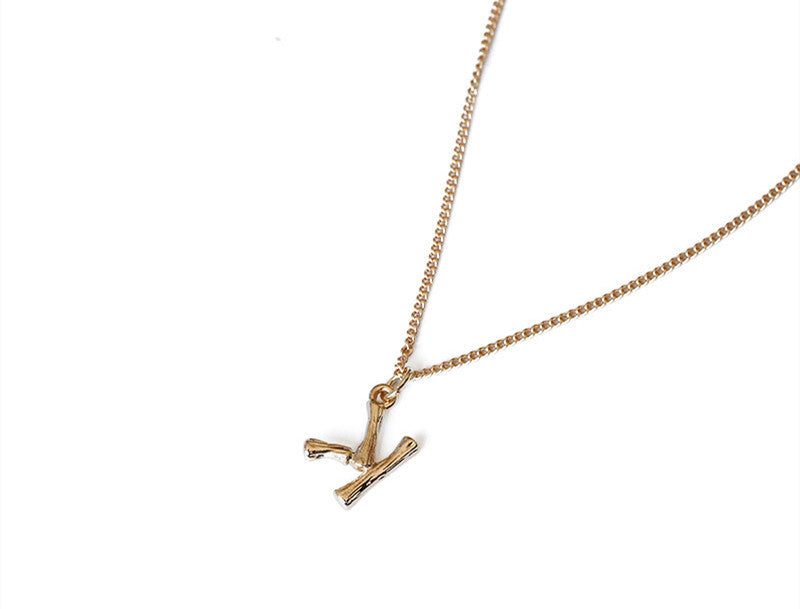Female retro style pendant clavicle chain