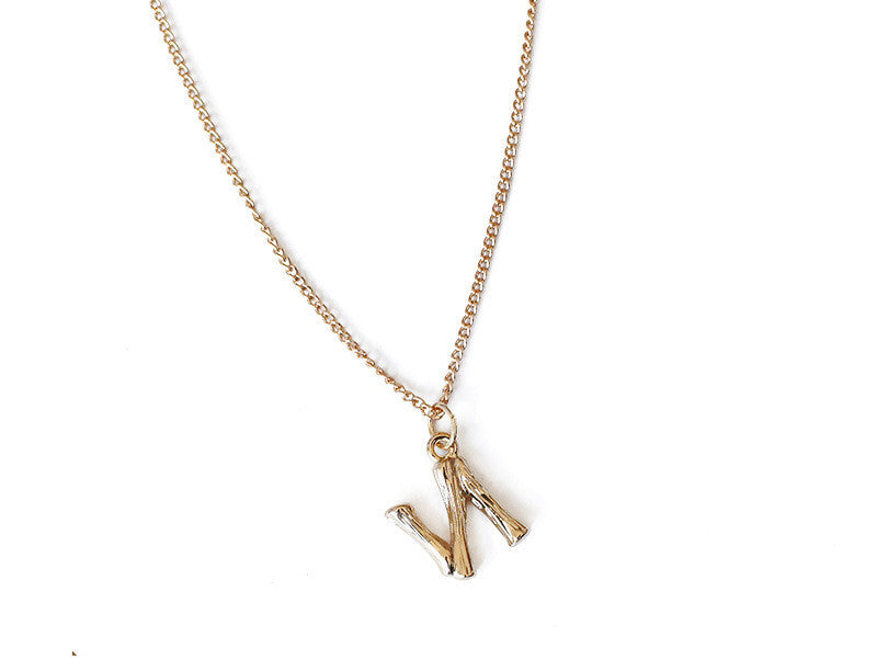 Female retro style pendant clavicle chain