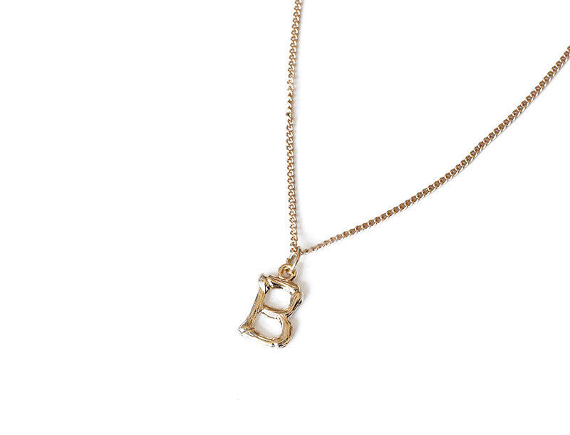 Female retro style pendant clavicle chain