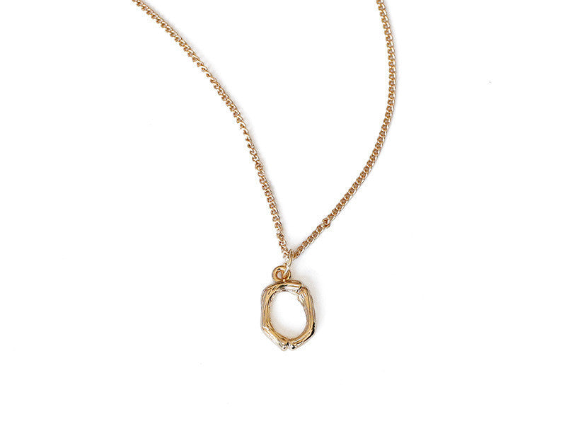 Female retro style pendant clavicle chain