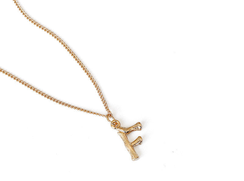 Female retro style pendant clavicle chain