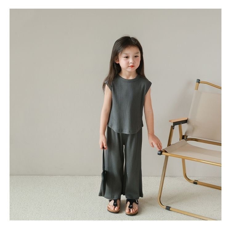 Girls' Ice Silk Loose-fitting Sleeveless Shirt Top And Trousers Two-piece Set