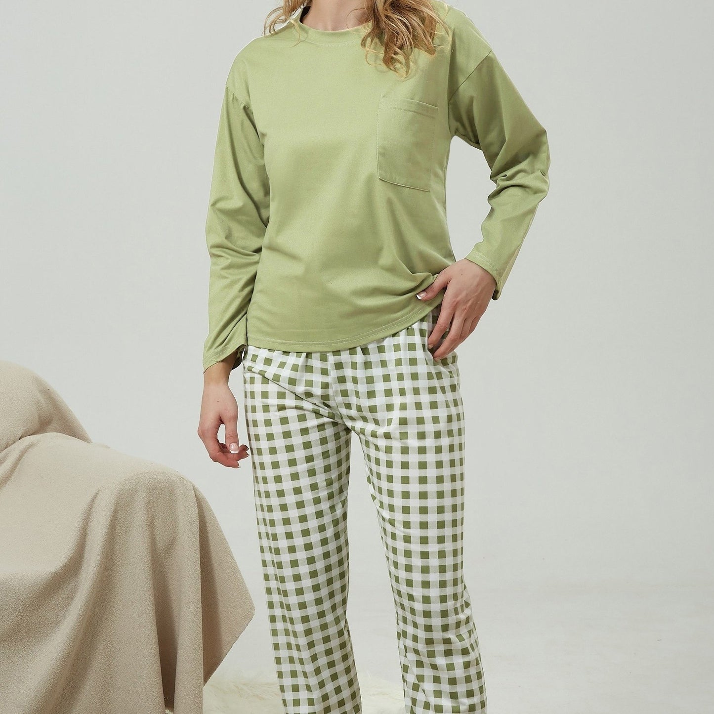 Plaid Printed Pocket Round Neck Long Pajamas Suit