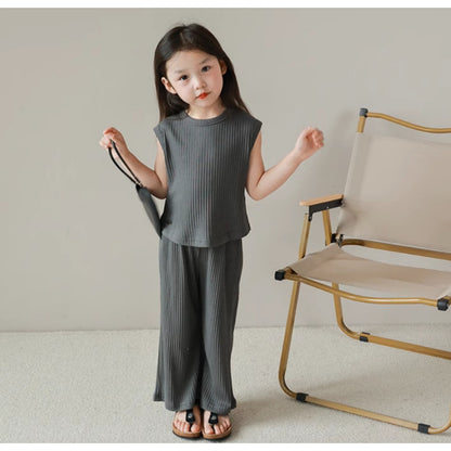 Girls' Ice Silk Loose-fitting Sleeveless Shirt Top And Trousers Two-piece Set